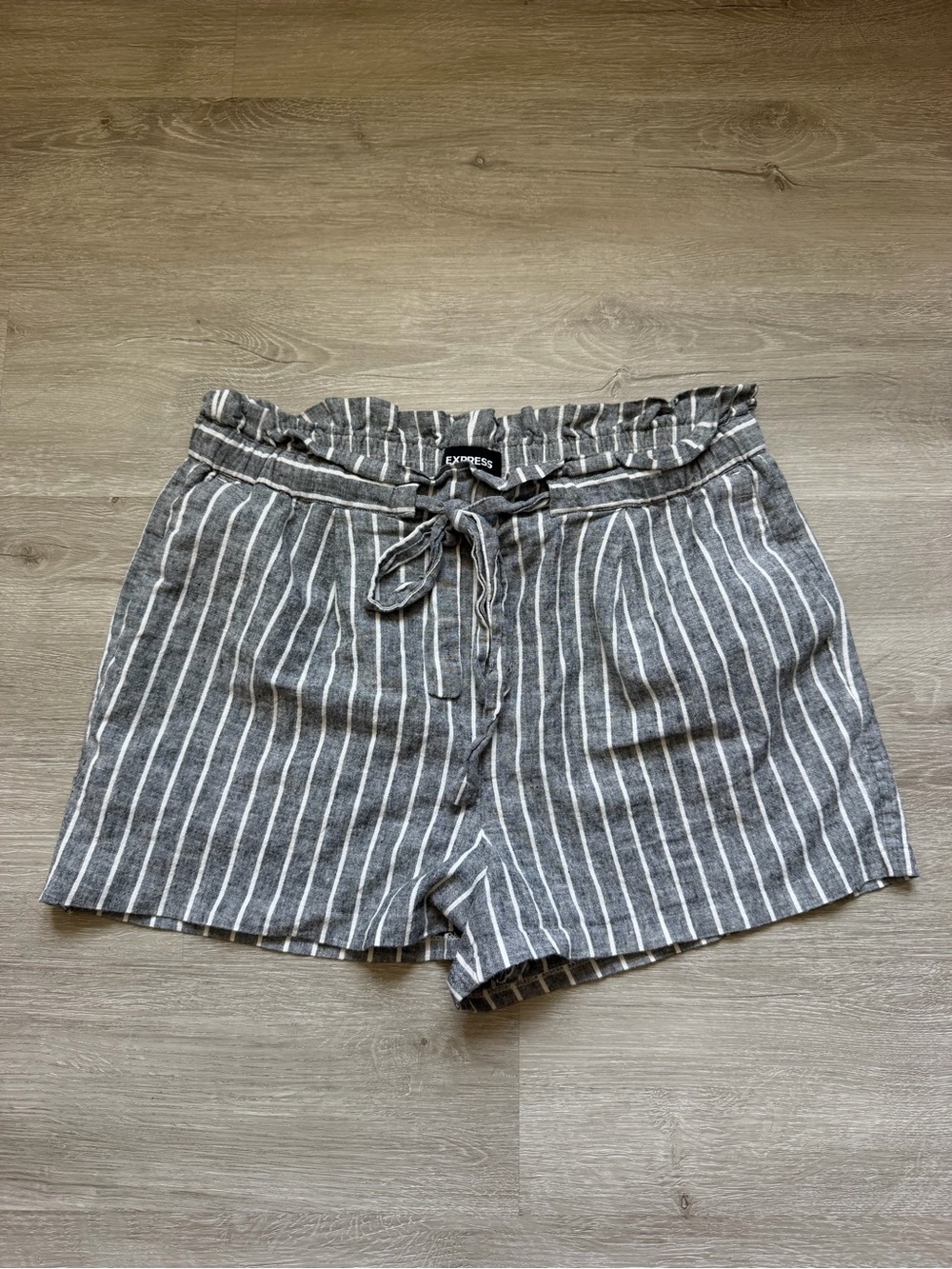Express High Rise Linen Blend Paperbag Shorts Gray White Stripe Medium